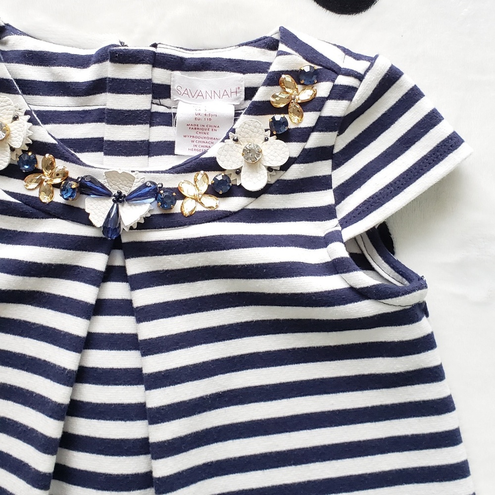 EUC Savannah girls embellished dress sz 4T-5T